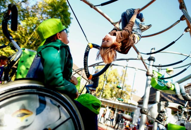 Jung. Laut. Inklusiv.